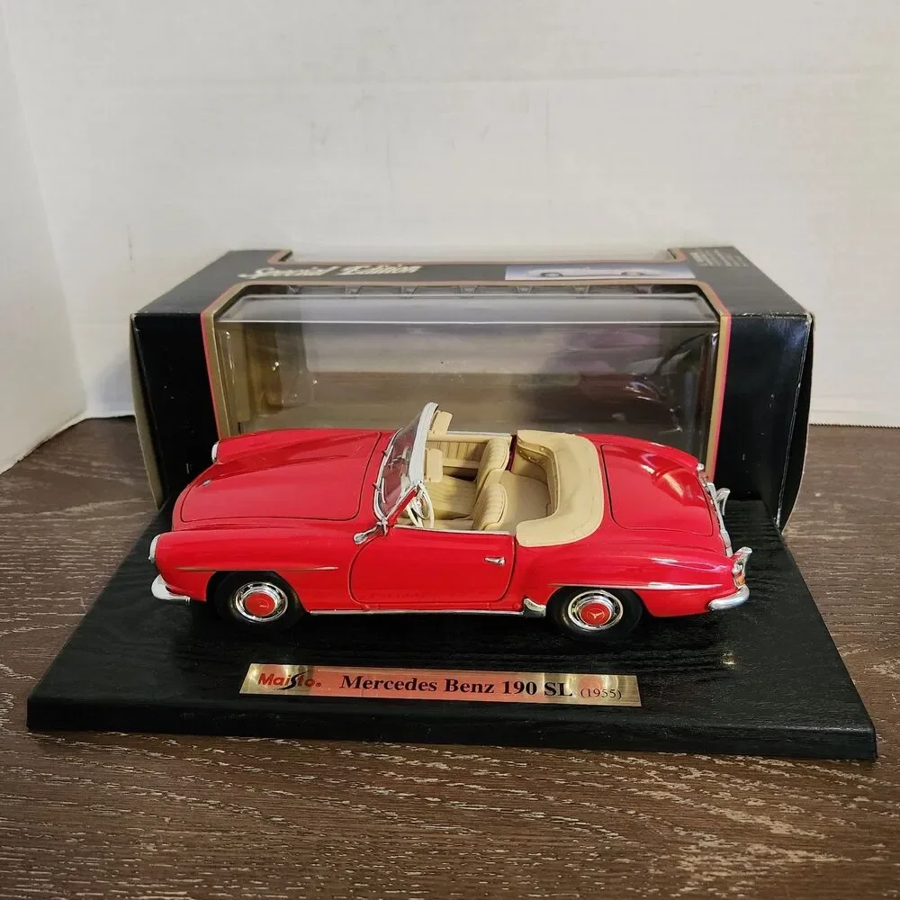Maisto Red 1955 Mercedes Benz 190SL 1:18 Diecast Car # 31824 With Box and Stand